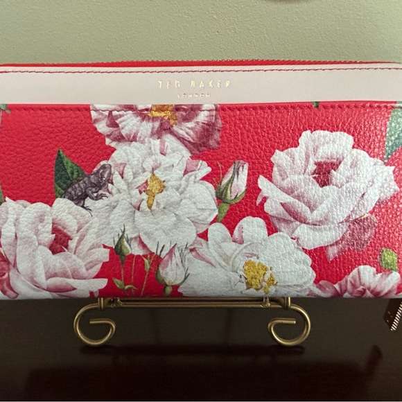 NWOT. Ted Baker London poppy red Jette Iguaza zip leather wallet. - Picture 3 of 9